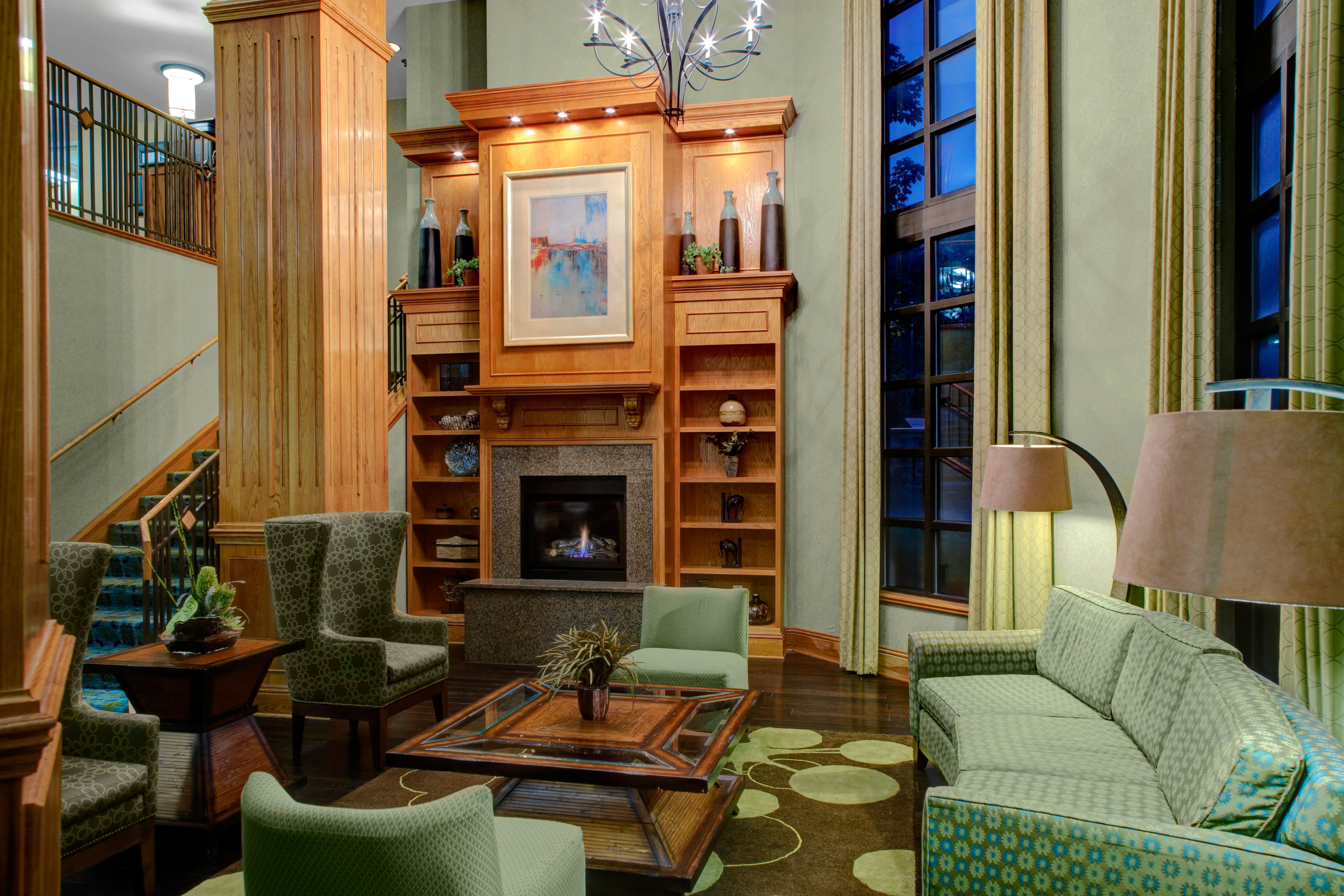 Holiday Inn Express Hotel & Suites Atlanta Buckhead By Ihg Exterior foto