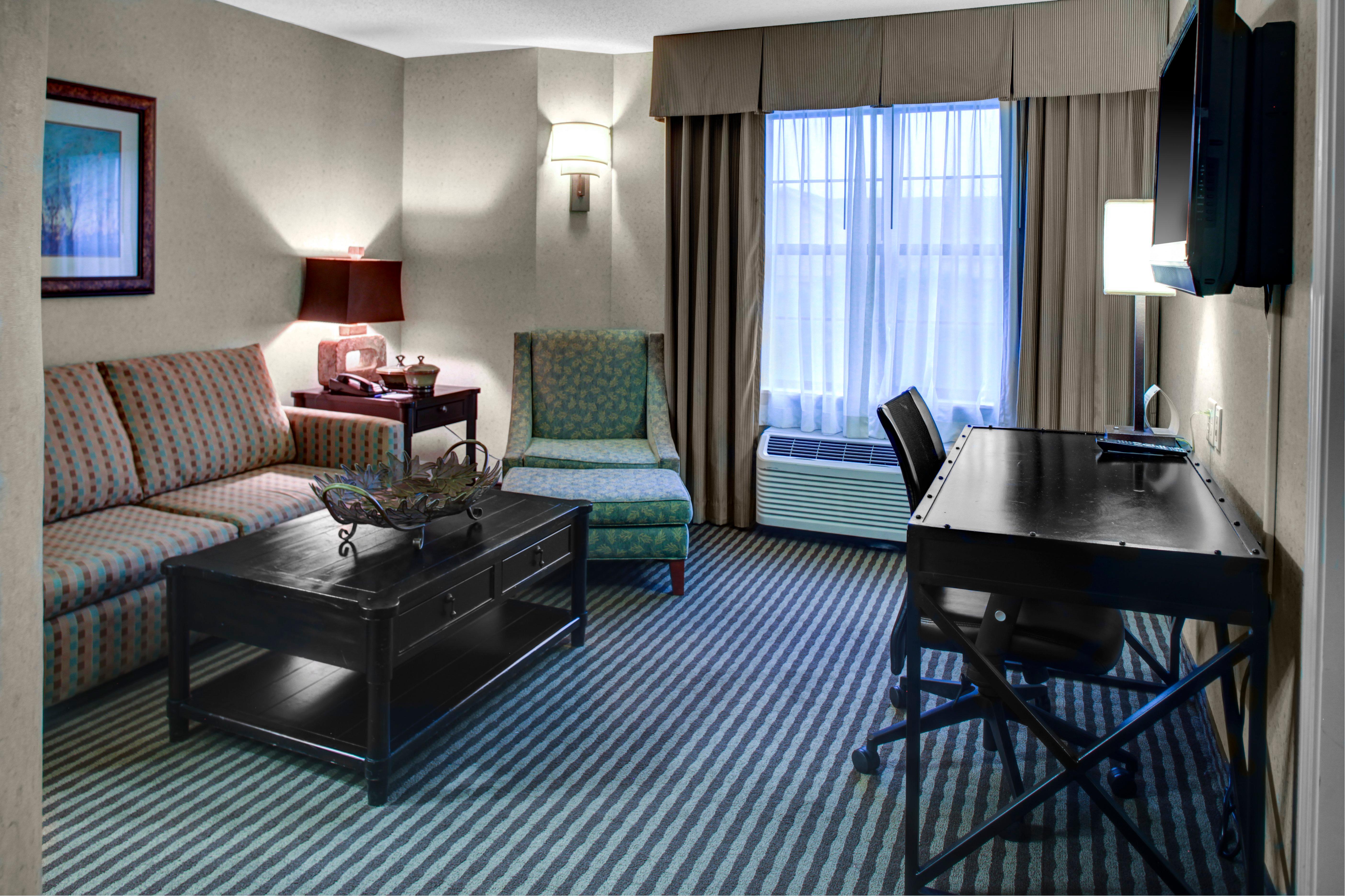 Holiday Inn Express Hotel & Suites Atlanta Buckhead By Ihg Exterior foto